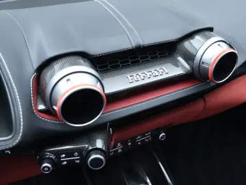FERRARI 812 Superfast      Ferrari Frankfurt