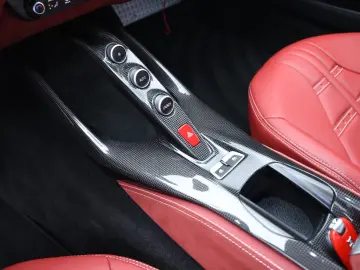 FERRARI 812 Superfast      Ferrari Frankfurt