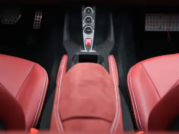 FERRARI 812 Superfast      Ferrari Frankfurt