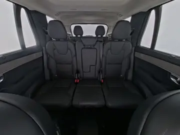 VOLVO XC90 T8 AWD Ultra Dark 7-Sitz 4C B&W Massage HUD