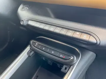 Jeep Avenger Summit Infotainment Paket