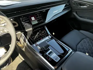 Audi SQ8 4.0 TFSI UVP155.000E Carbon Pano