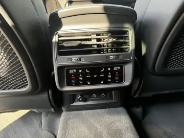 Audi SQ8 4.0 TFSI UVP155.000E Carbon Pano
