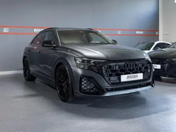 Audi SQ8 4.0 TFSI quattro AHK PANO B&O