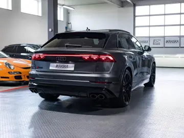 Audi SQ8 4.0 TFSI quattro AHK PANO B&O