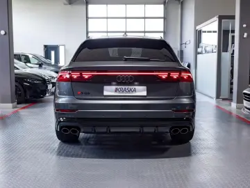Audi SQ8 4.0 TFSI quattro AHK PANO B&O