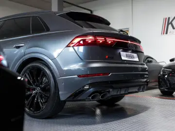 Audi SQ8 4.0 TFSI quattro AHK PANO B&O