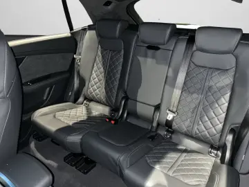 Audi SQ8 SUV TFSI 373 kW tiptronic