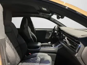 Audi SQ8 SUV TFSI 373 kW tiptronic