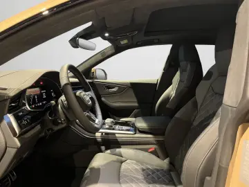 Audi SQ8 SUV TFSI 373 kW tiptronic