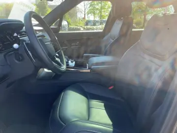 LAND ROVER RANGE ROVER SPORT P510e Autobiography Massage