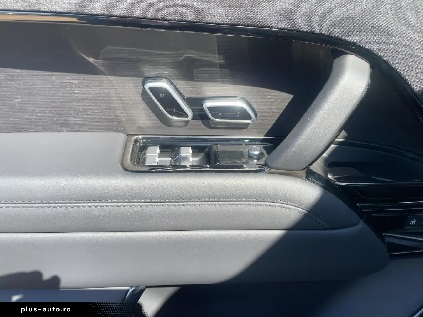 LAND ROVER RANGE ROVER SPORT P510e Autobiography Massage