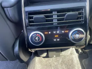 LAND ROVER RANGE ROVER SPORT P510e Autobiography Massage
