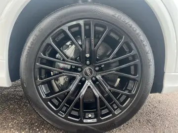 Audi SQ8 qu SUV TFSI 373 kW tiptronic Pano