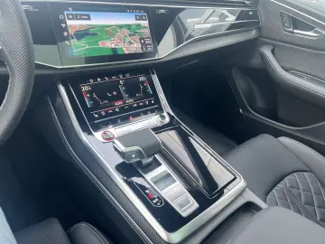 Audi SQ8 qu SUV TFSI 373 kW tiptronic Pano