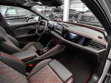 Audi Q5 Sportback TDI quattro S-Line   Tech
