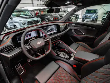 Audi Q5 Sportback TDI quattro S-Line   Tech