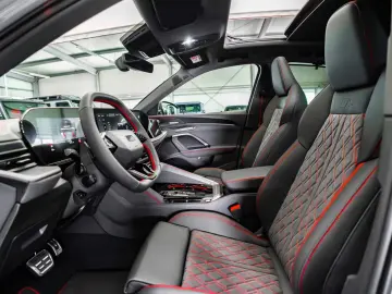 Audi Q5 Sportback TDI quattro S-Line   Tech