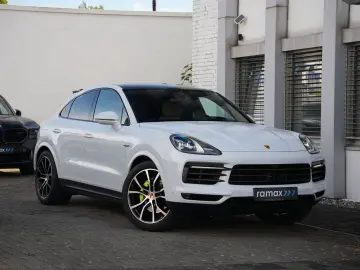 PORSCHE E-Hybrid CoupéPLATINUM-INNO-PANO-HUD-LEDER BEIGE