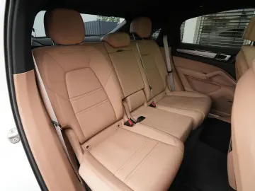 PORSCHE E-Hybrid CoupéPLATINUM-INNO-PANO-HUD-LEDER BEIGE