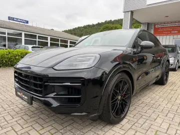 PORSCHE Cayenne Coupe GTS Pano Luft Klappe 1Hand BRD