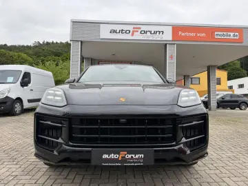 PORSCHE Cayenne Coupe GTS Pano Luft Klappe 1Hand BRD