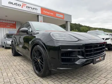 PORSCHE Cayenne Coupe GTS Pano Luft Klappe 1Hand BRD