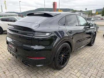 PORSCHE Cayenne Coupe GTS Pano Luft Klappe 1Hand BRD