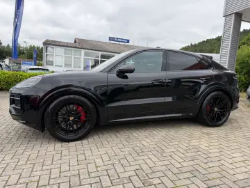 PORSCHE Cayenne Coupe GTS Pano Luft Klappe 1Hand BRD