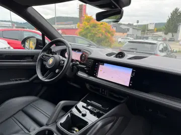 PORSCHE Cayenne Coupe GTS Pano Luft Klappe 1Hand BRD