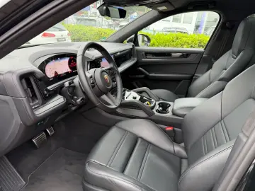 PORSCHE Cayenne Coupe GTS Pano Luft Klappe 1Hand BRD