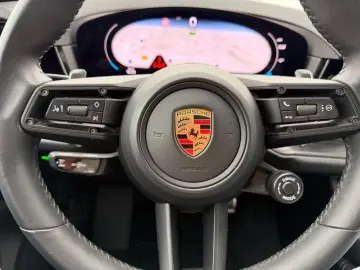 PORSCHE Cayenne Coupe GTS Pano Luft Klappe 1Hand BRD