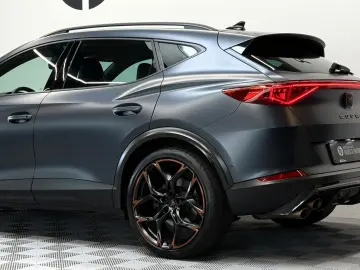CUPRA Formentor VZ5 4D  Cup  Beats