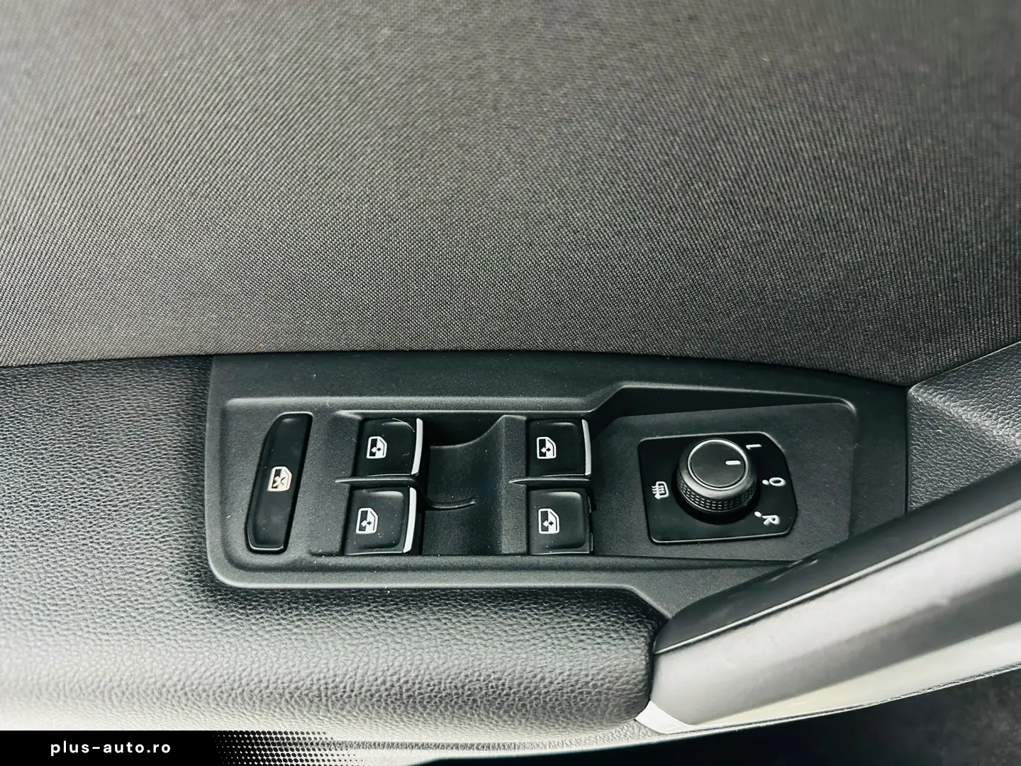 VOLKSWAGEN TIGUAN 2017 2.0D E6 4x4 Garantie 12 Luni Rate Ava