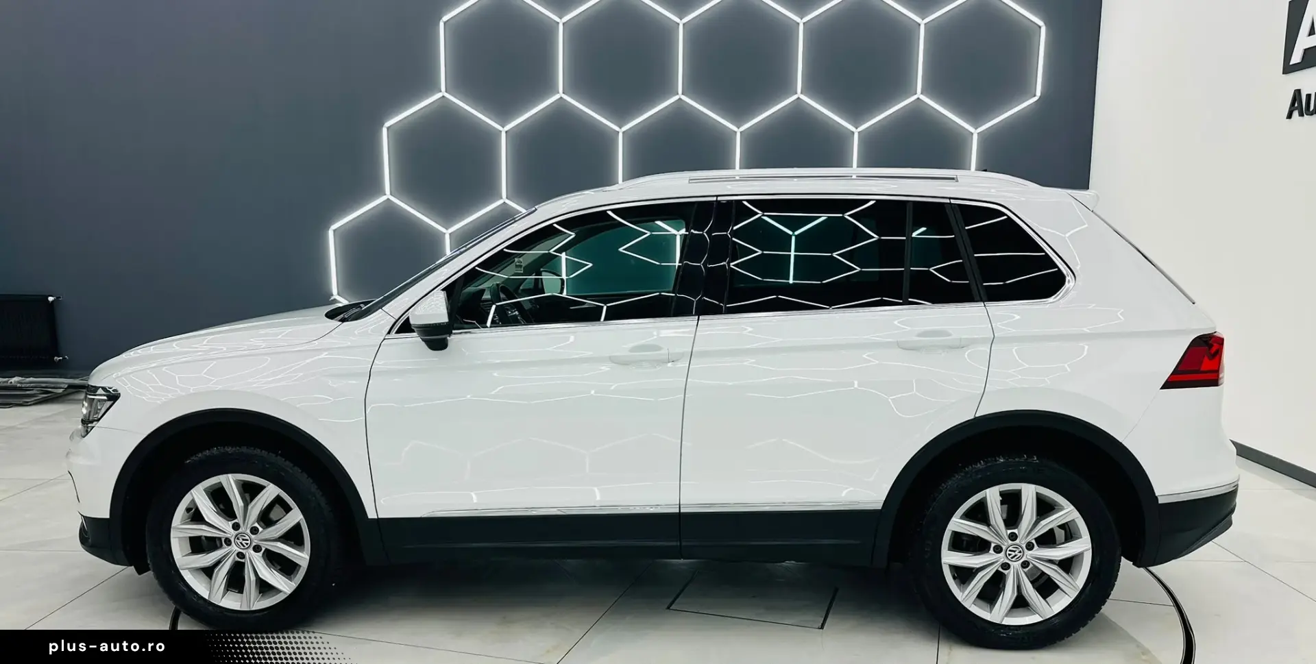 VOLKSWAGEN TIGUAN 2017 2.0D E6 4x4 Garantie 12 Luni Rate Ava