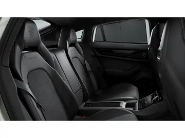 PORSCHE Panamera GTS AHK Standheizung HUD HD-Matrix Pano