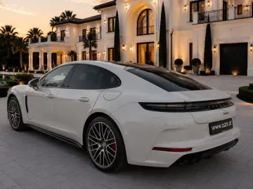 PORSCHE Panamera Turbo E-Hybrid - Voll Kreide Alcantara