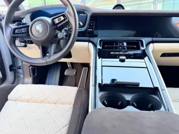 PORSCHE Panamera Turbo E-Hybrid - Voll Kreide Alcantara