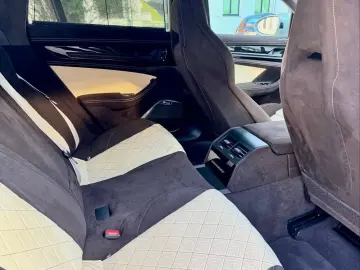 PORSCHE Panamera Turbo E-Hybrid - Voll Kreide Alcantara