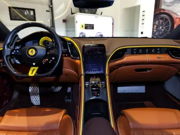 FERRARI Roma