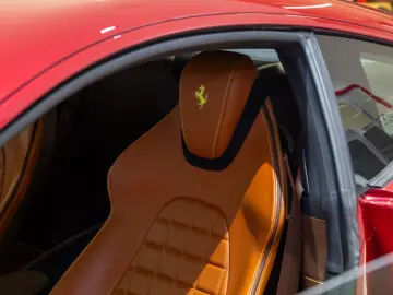 FERRARI Roma