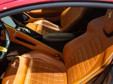FERRARI Roma