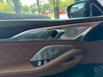 BMW M8 Cabrio Competition- Ceramic- Carbon- B&W- HUD