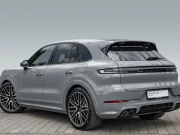 PORSCHE Cayenne S E-Hybrid Burmester