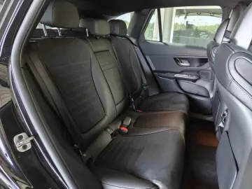MERCEDES-BENZ GLC 300d 4M AMG-Line DISTRONIC DIGITAL…