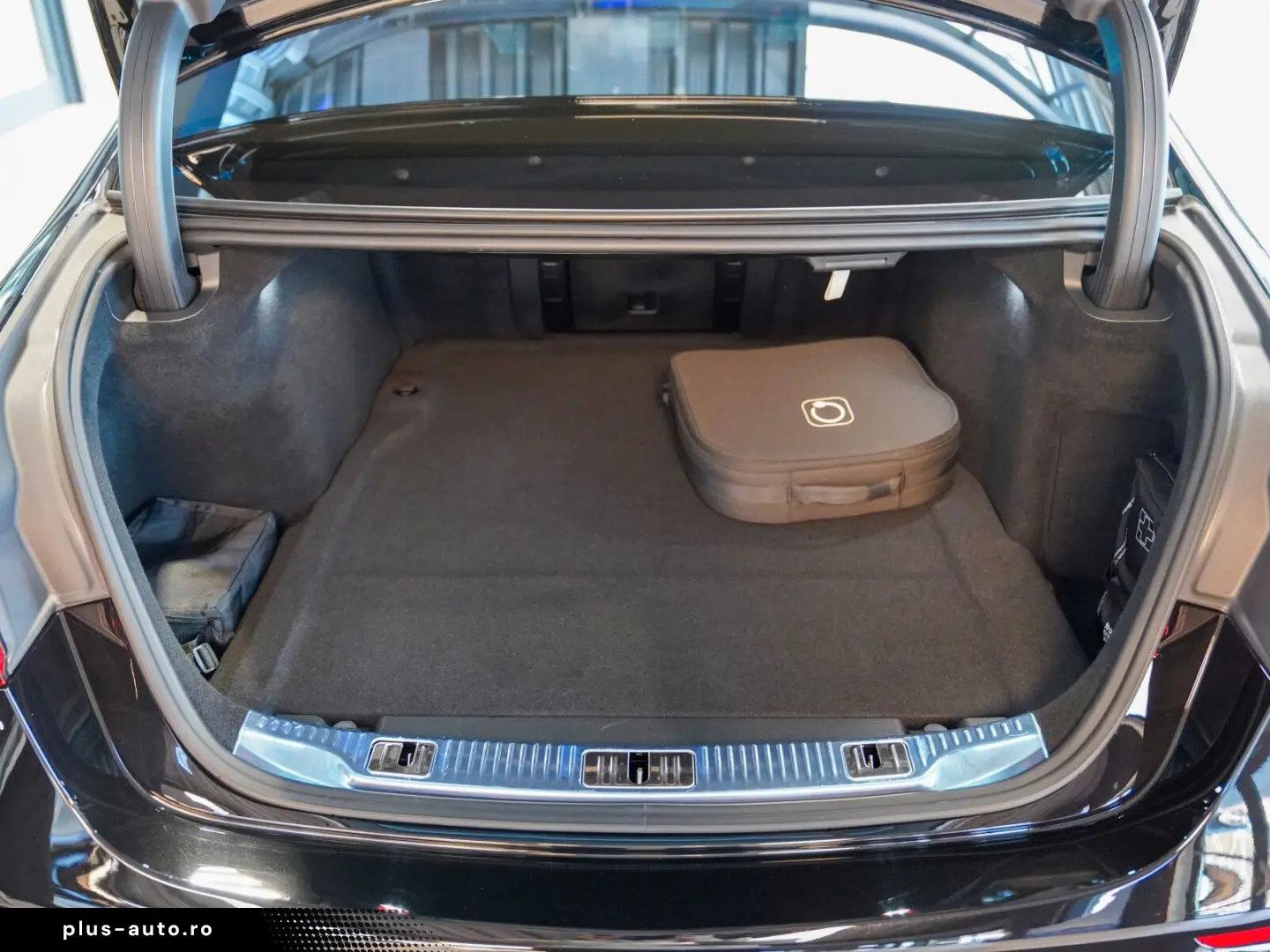 MERCEDES-BENZ S 580 e MAYBACH