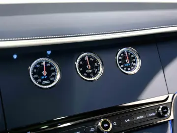 BENTLEY Continental GT 4.0 V8 Hybrid