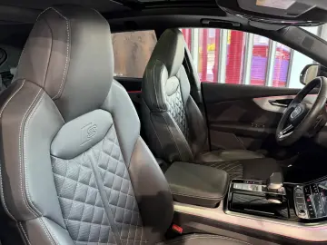 AUDI Q8 50 TDI quattro S-Line