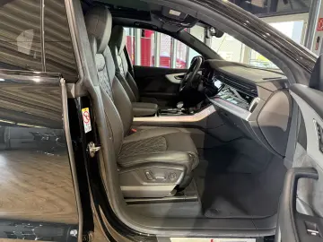 AUDI Q8 50 TDI quattro S-Line