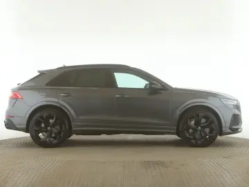 AUDI RS Q8 4.0 TFSI quattro Pano AHK Matrix Standh Ke